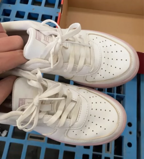 乔丹小板鞋，36码，很新，穿过两次，怀孕后...