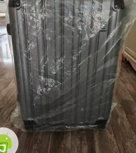 爱华仕24寸，全新行李箱，银灰色，220元...