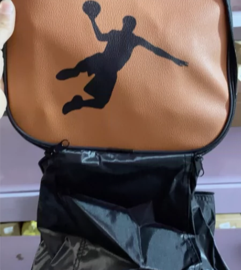 篮球包?打气筒 感兴趣的话点“我想要”和我...