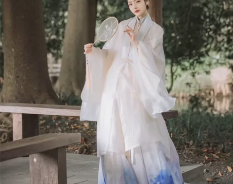 五五年家的 M码全新   太远不包哈   ...