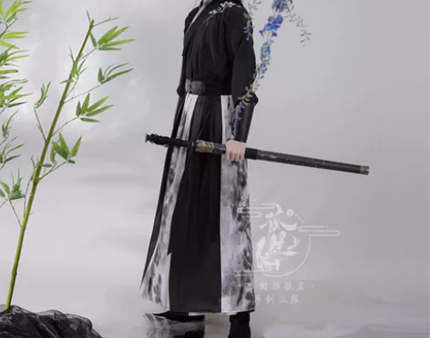 孤鲤原创，墨莲，仅试穿，有衣服和腰带。 感...