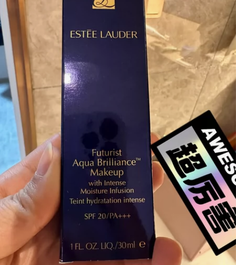 ?雅诗兰黛沁心粉底液 感兴趣的话点“我想要...