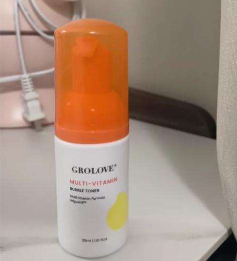 买歌如兰祛痘精华送的，歌如兰多重维他命泡泡...