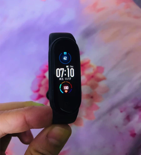 小米手环5，非NFC版，有使用痕迹，划痕之...
