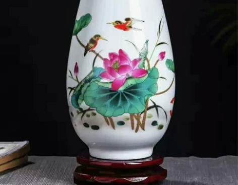 特价处理，景德镇陶瓷花瓶带底座，瓷器摆件。...