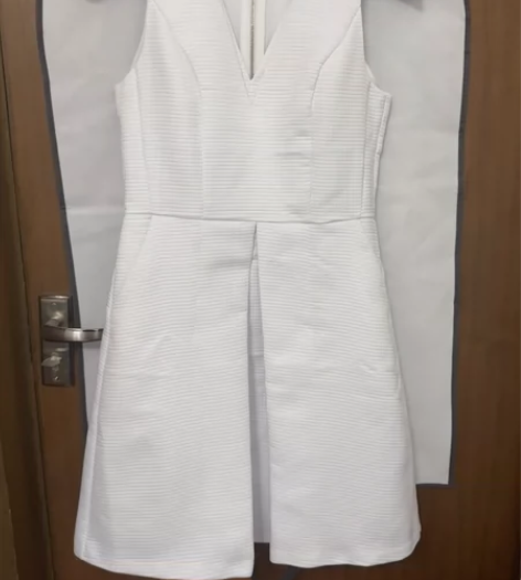 ARMANI EXCHANG 清新靓丽，立...