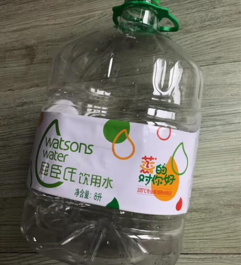 两个8升空水桶+原装纸箱 品牌:屈臣氏容量...