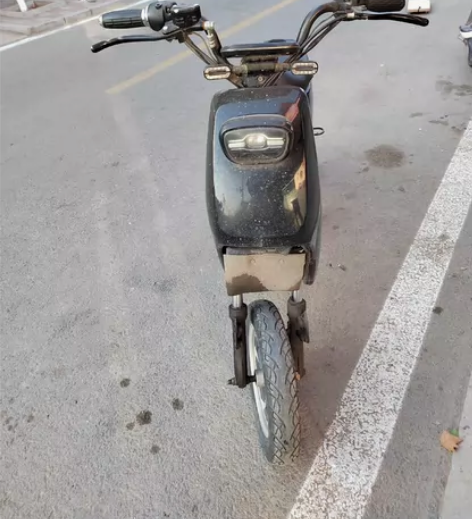 加州豹锂电电动车 电池可拆卸，21年买的，...