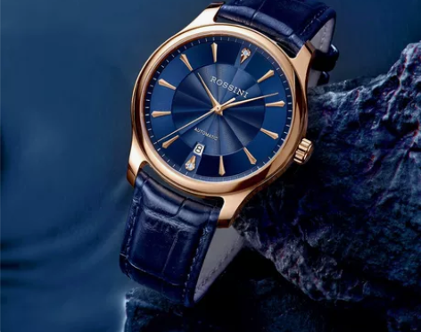 罗西尼 金色的不太符合我，没怎么带，有略微...