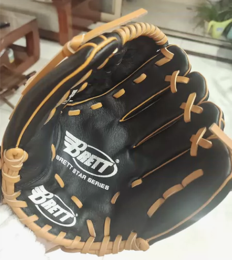 真皮牛皮棒球手套，幼儿园里报的棒球兴趣班，...
