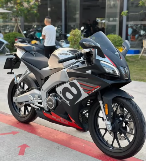 23年上牌gpr250，才行驶7000公里...