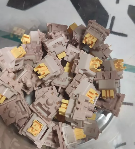 出点新轴，都包手感 42颗集贤黄轴 12....