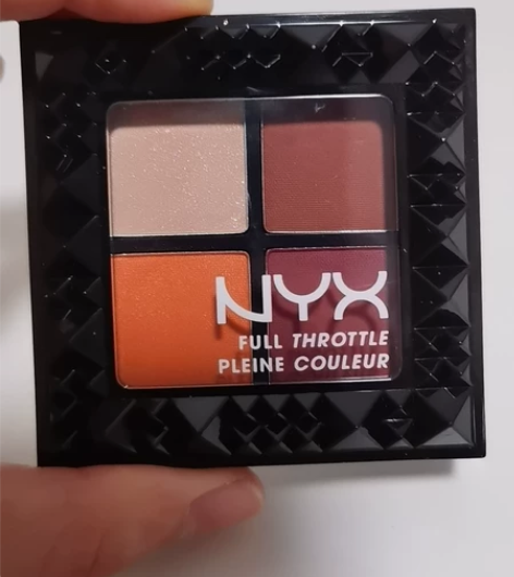nyx四色眼影铆钉眼影riot 感兴趣的话...