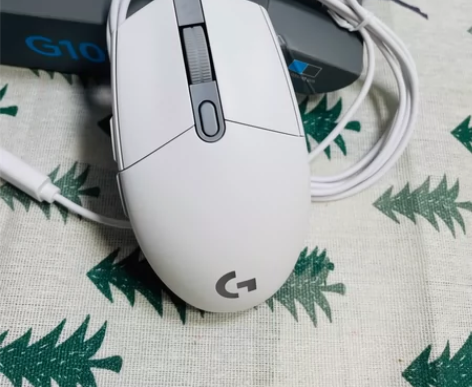 罗技G102 有线游戏鼠标 白色，99新，...