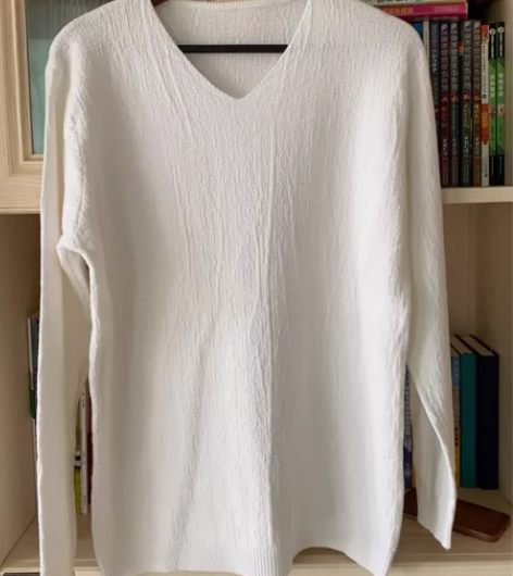 花花公子V领毛衫尺码180码，衣长68胸围...