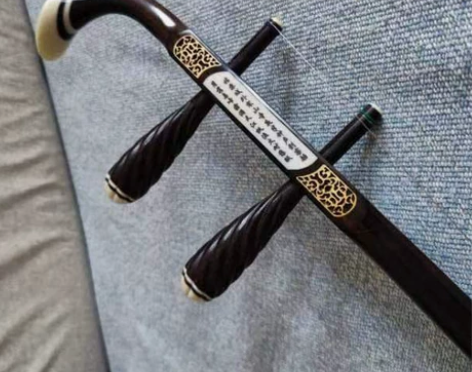 全新黑檀木二胡处理，实体琴店起码2000左...