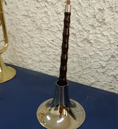 正合红木c调唢呐，全新未使用。 感兴趣的话...