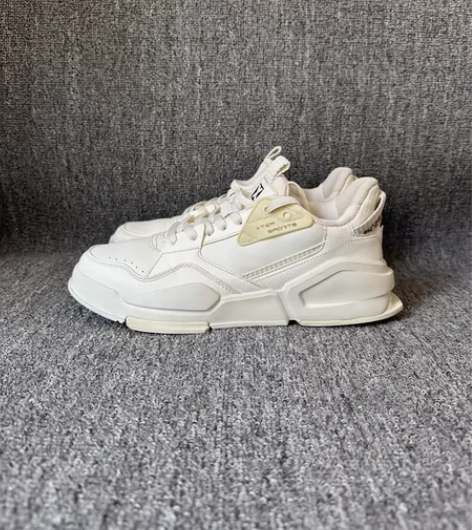 特步休闲板鞋40码正品保证支持各大平台鉴定...