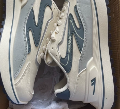 回力正品！疫情影响鞋店不开，亏本急出，全新...