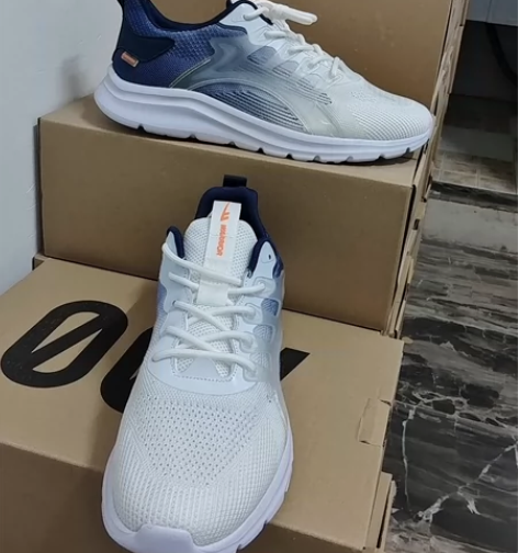 男款44码跑鞋，品牌拼接，回力鞋面+特步鞋...