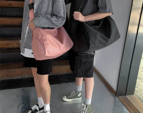 清仓特价健身包女男ins斜挎旅行包运动包包...