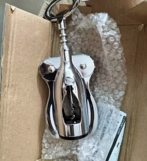 全新，闲置未使用过红酒开瓶器，特价出售 感...