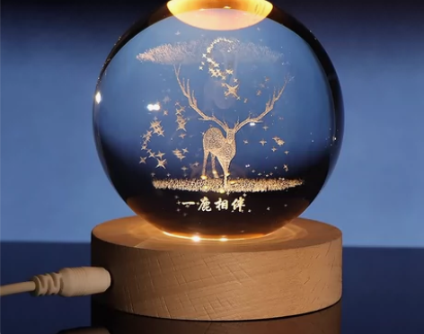 创意发光水晶小夜灯内雕玻璃球一鹿相伴星球桌...