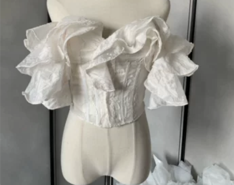 【南法假日 】法式立体裁剪显瘦刺绣荷叶边一...