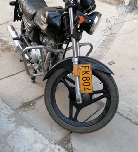 雅马哈天剑125，代朋友出摩托车一辆，声音...