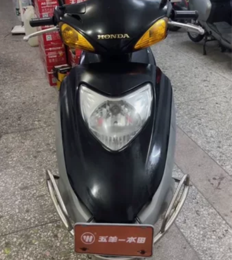 五羊佳颖125c，新车落地9800现在比废...