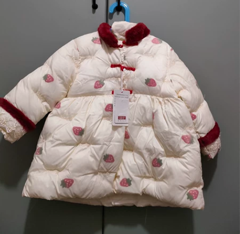 全新年服 小姨送的 来不及穿了 全新 10...