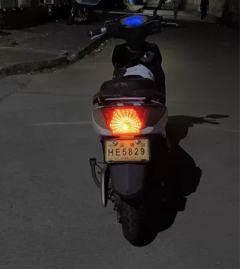 带电池,带牌出,送头盔,送头盔,个人闲置电...