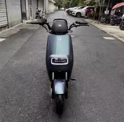 杭州同城转手一台新国标二手电瓶车，车子带黃...