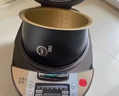 售楼部买回来送客户没送出去有30来个全新家...