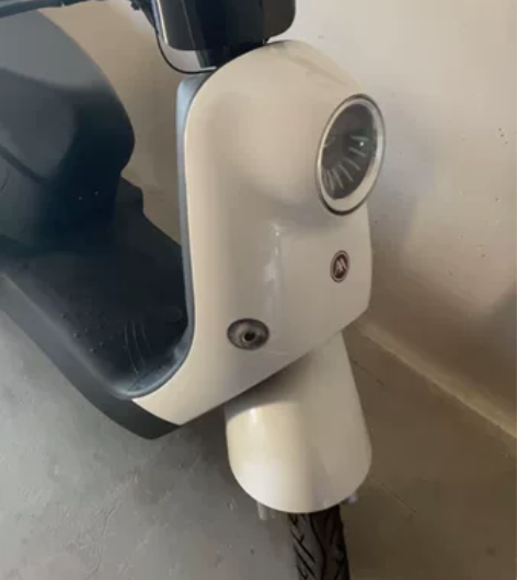 爱玛电动车几乎全新仅使用二个多月，电池是6...