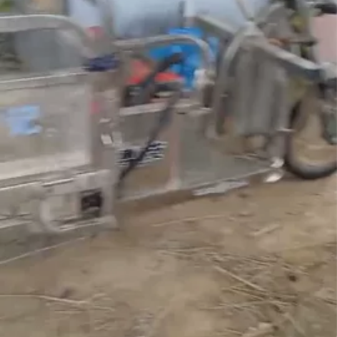 1，8米博技不锈钢电动三轮车.转手.只买。...