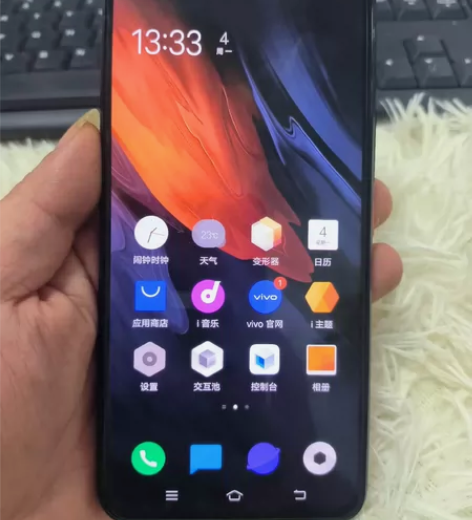 IQOO pro 5G  8+256 竞速...