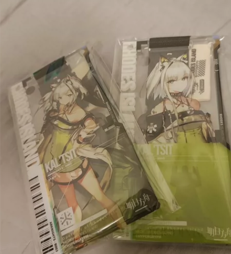 明日方舟通行证老猞猁凯尔希 成对出售,  ...