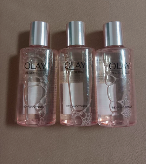 Olay玉兰油桃花水 中样，一瓶50毫升，...