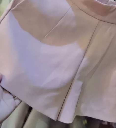 粉色短裤 感兴趣的话点“我想要”和我私聊吧...