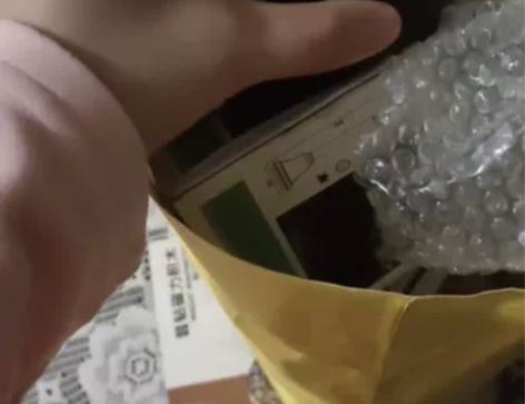 两个都要8块钱。仿真半球假监控仿真海螺假摄...