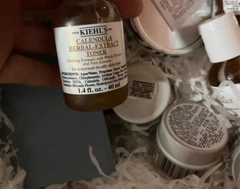 出四个科颜氏金盏花水！ 一个22 半包 售...