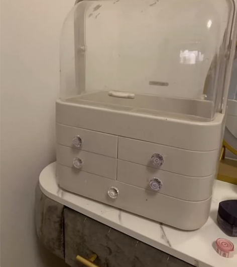 化妆品收纳盒大容量带盖抽屉家用桌面梳妆台护...