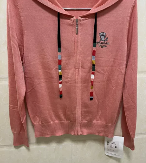 宝露西打板女连帽针织开衫！全新有吊牌Ｍ码胸...