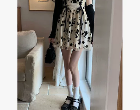 法式蕾丝碎花吊带裙小众设计连衣裙女夏季收腰...