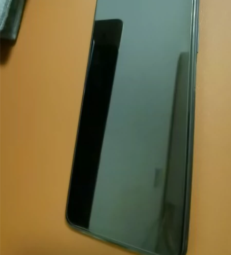 华为麦芒9，成色嘎嘎新，全程带壳带膜，没拆...