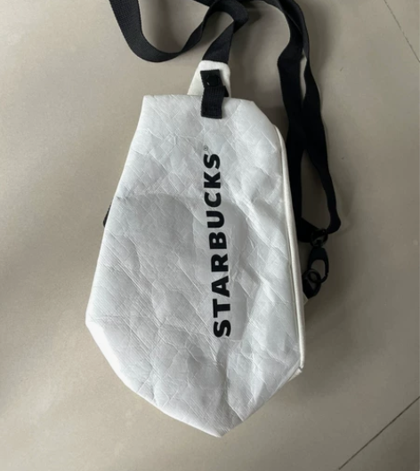 星巴克骑行包 侧边可放钱包钥匙 上面可装水...