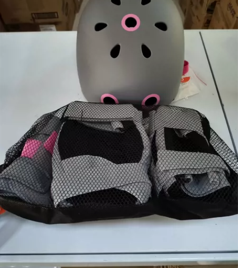 小寻智能安全轮滑鞋护具儿童旱冰溜冰鞋头盔护...