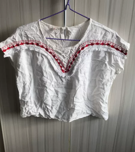 民族风T恤   肩宽44胸围100衣长51...