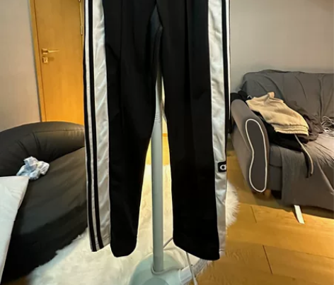 朴彩英同款阿迪达斯三叶草运动裤 m码 腿短...